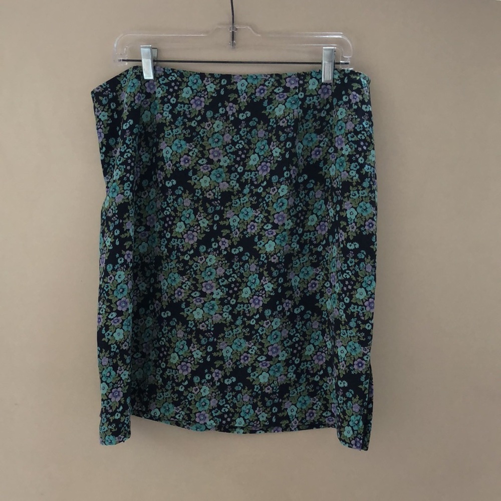 Reitmans - Women’s flowery skirt - size 15